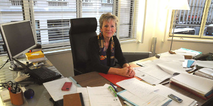 Image : Eliane Houlette, procureure du parquet national financier, dans son bureau